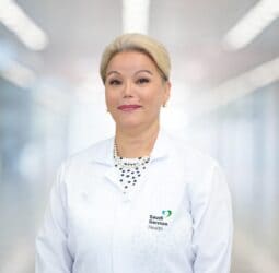 Dr. Nina Vicol